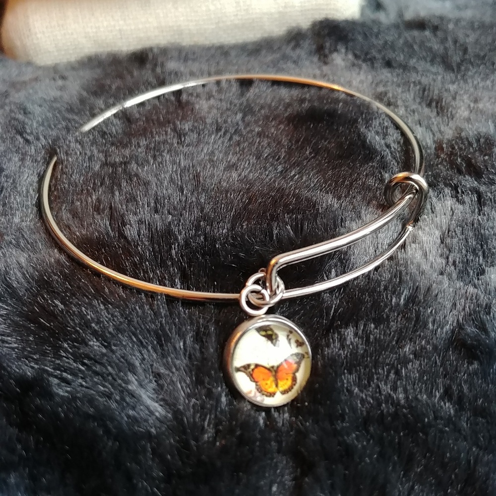Handmade bangle bracelet